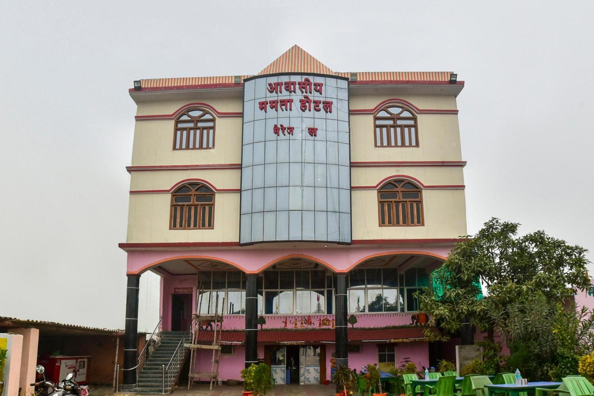 Oyo Flagship Mamta Hotel Hajipur Exterior foto