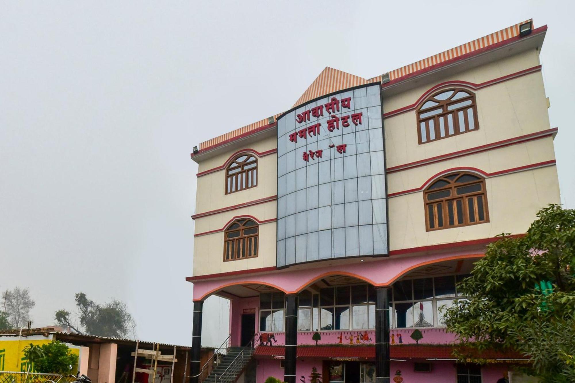 Oyo Flagship Mamta Hotel Hajipur Exterior foto